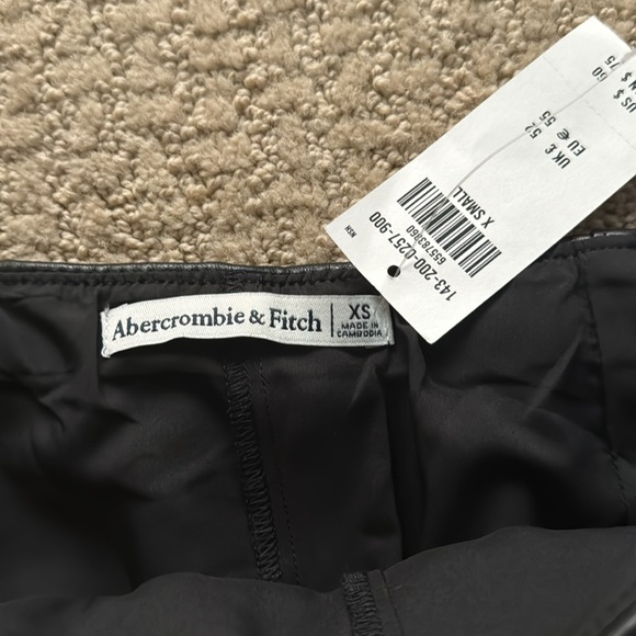 Abercrombie and fitch vegan leather skirt - Picture 3 of 5